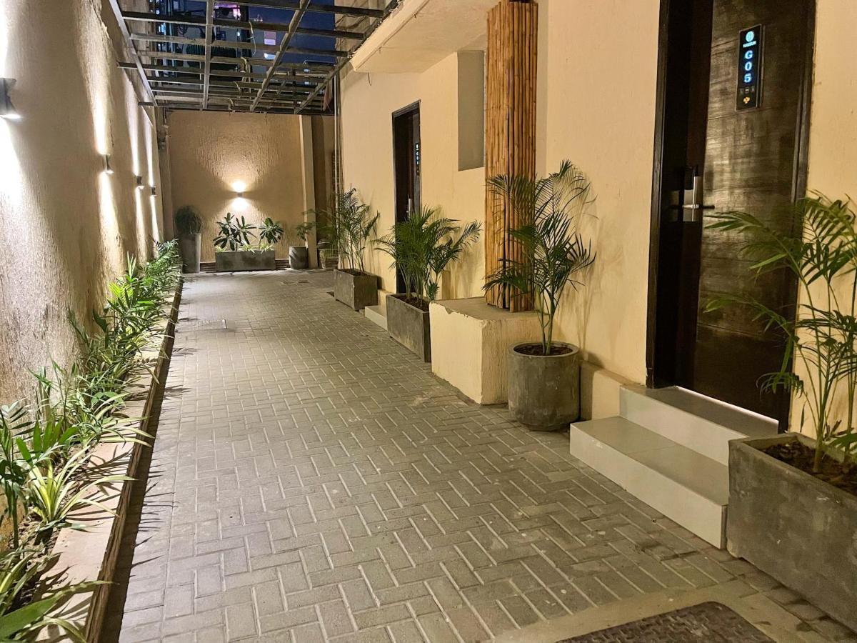 Hamsun Shahrah-E-Faisal Hotel Karachi Bagian luar foto