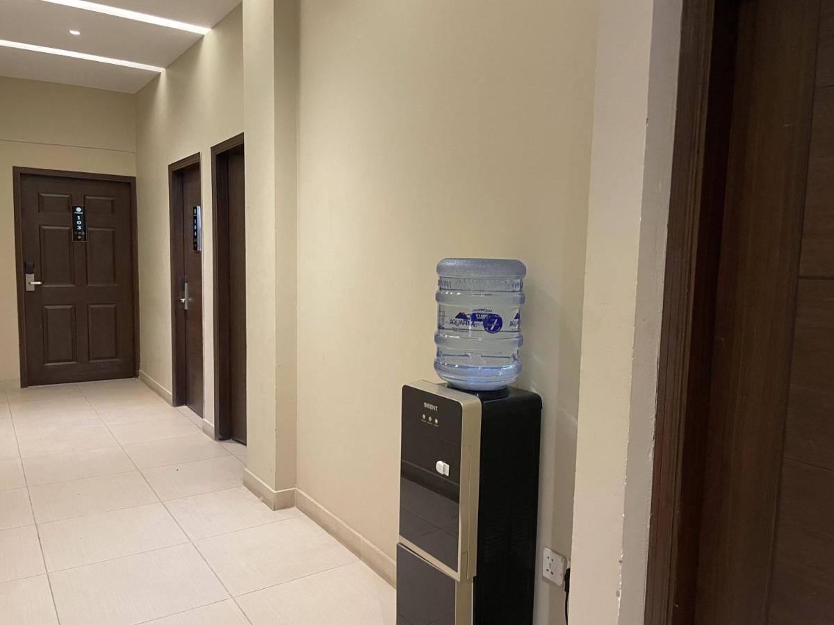 Hamsun Shahrah-E-Faisal Hotel Karachi Bagian luar foto
