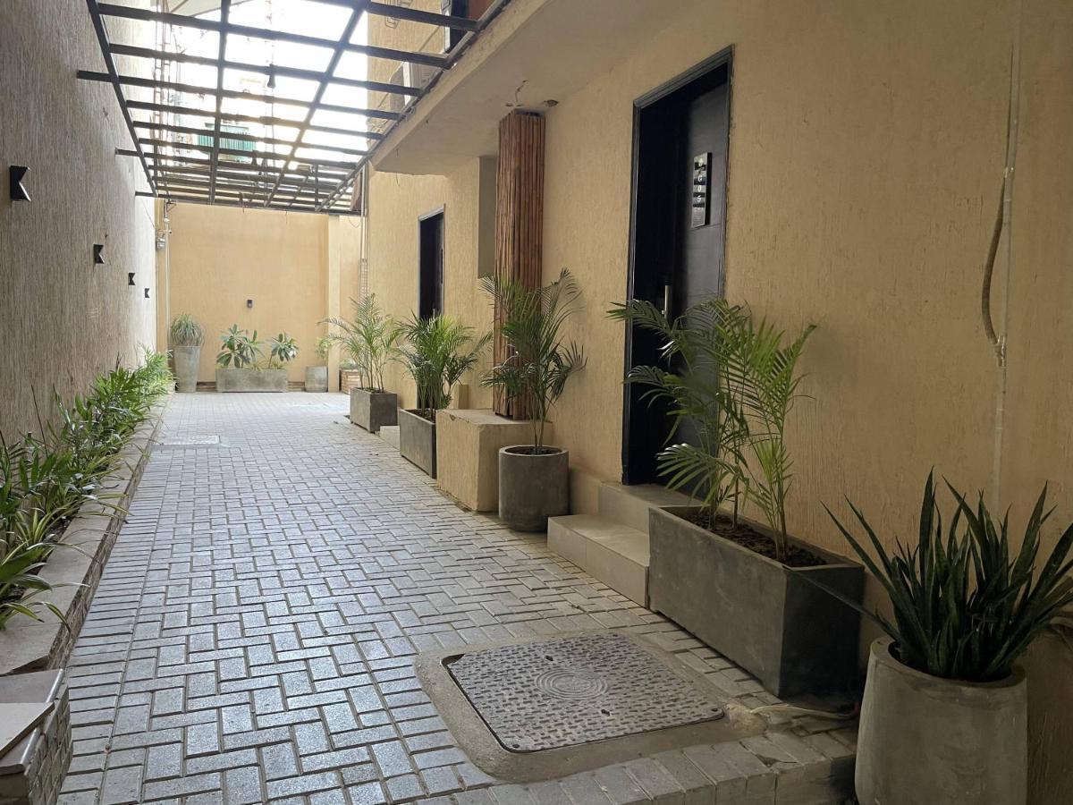 Hamsun Shahrah-E-Faisal Hotel Karachi Bagian luar foto