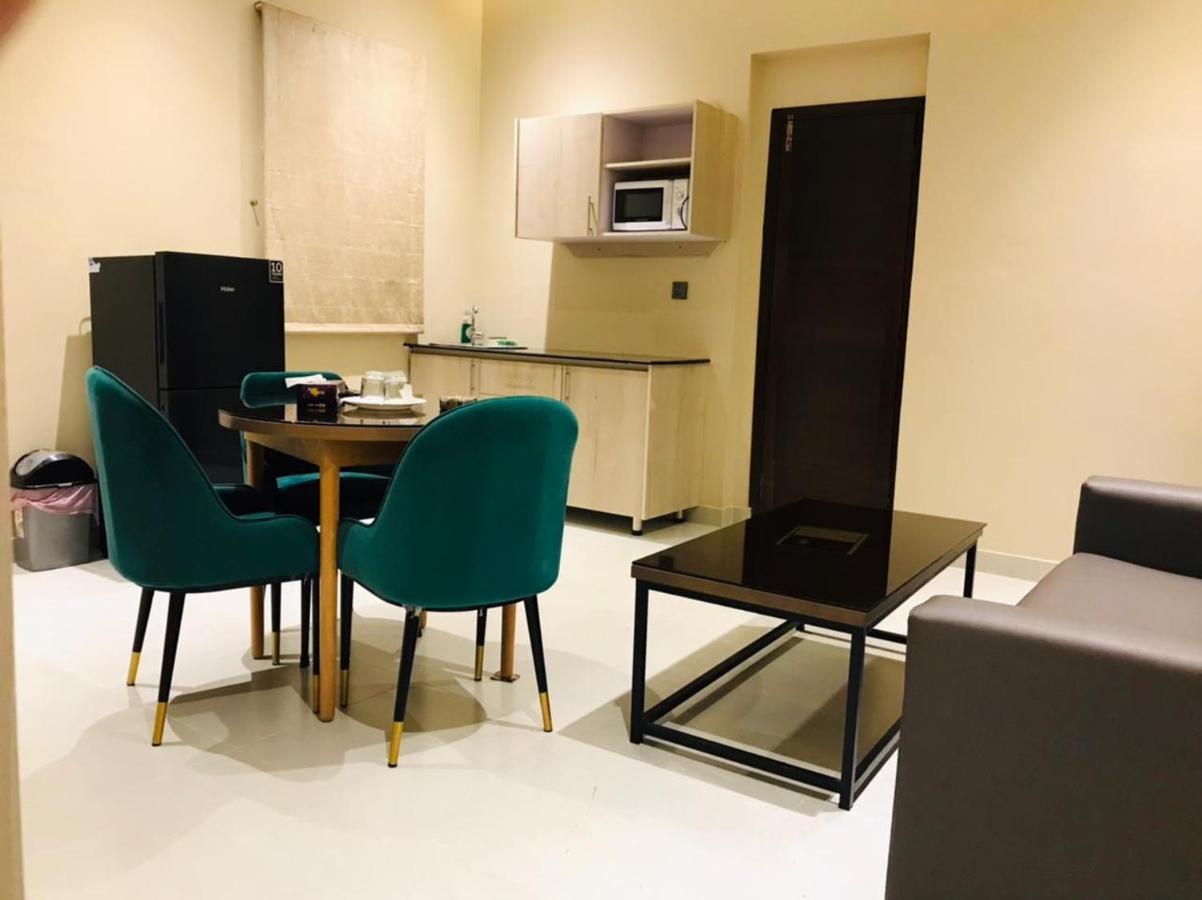 Hamsun Shahrah-E-Faisal Hotel Karachi Bagian luar foto