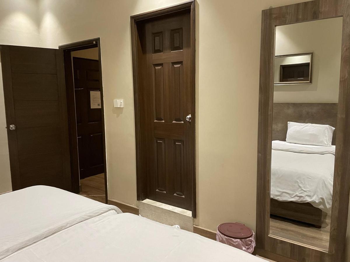 Hamsun Shahrah-E-Faisal Hotel Karachi Bagian luar foto