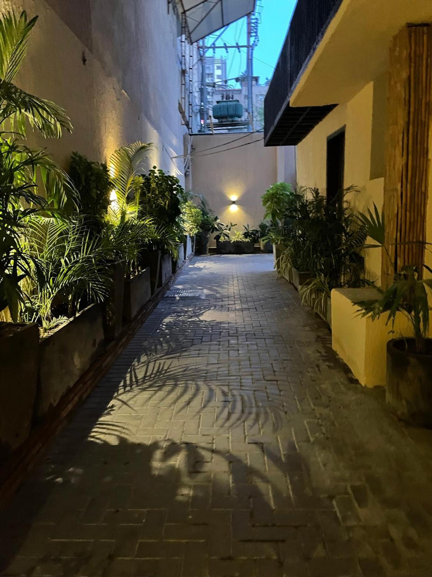 Hamsun Shahrah-E-Faisal Hotel Karachi Bagian luar foto