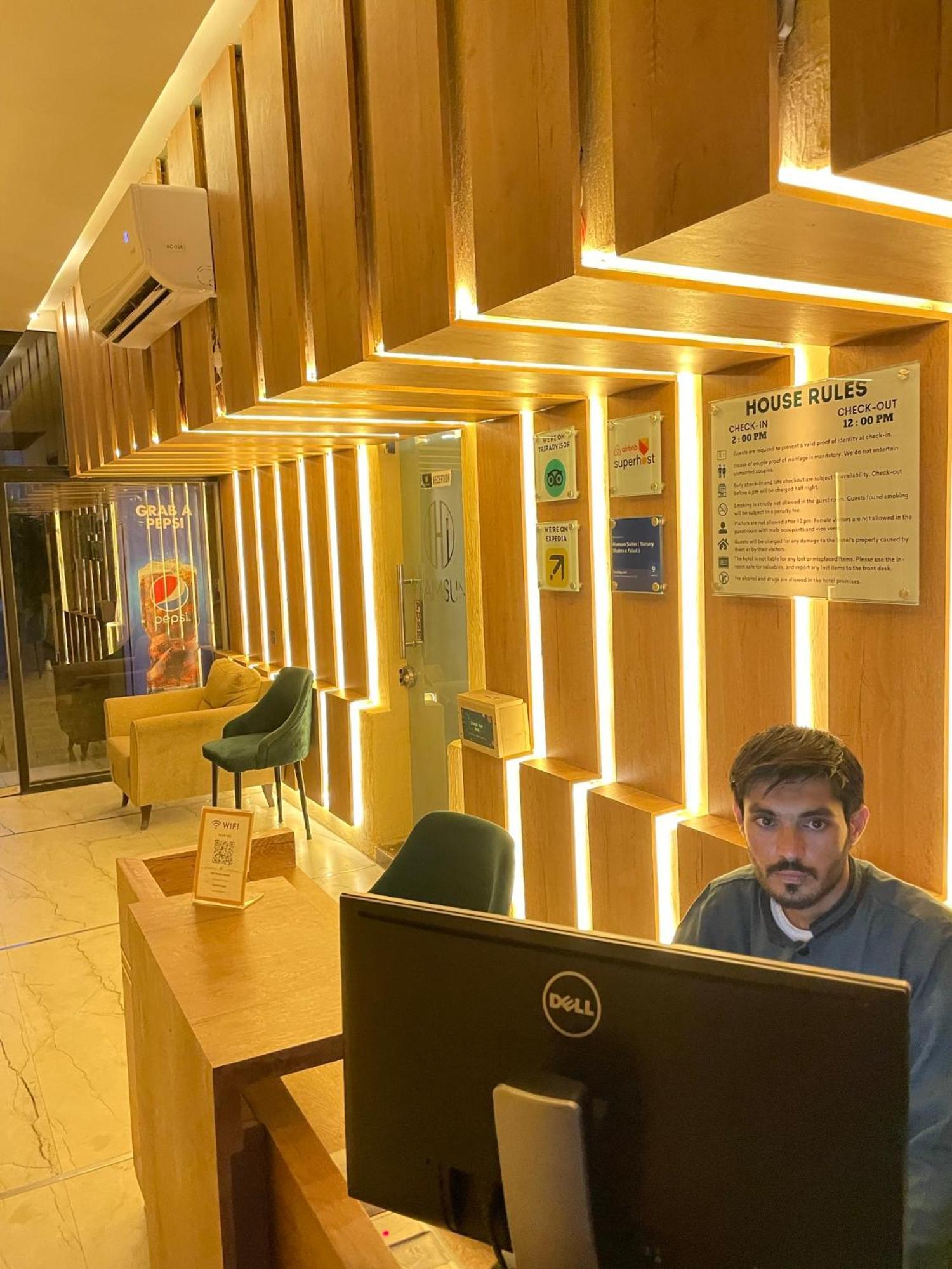 Hamsun Shahrah-E-Faisal Hotel Karachi Bagian luar foto