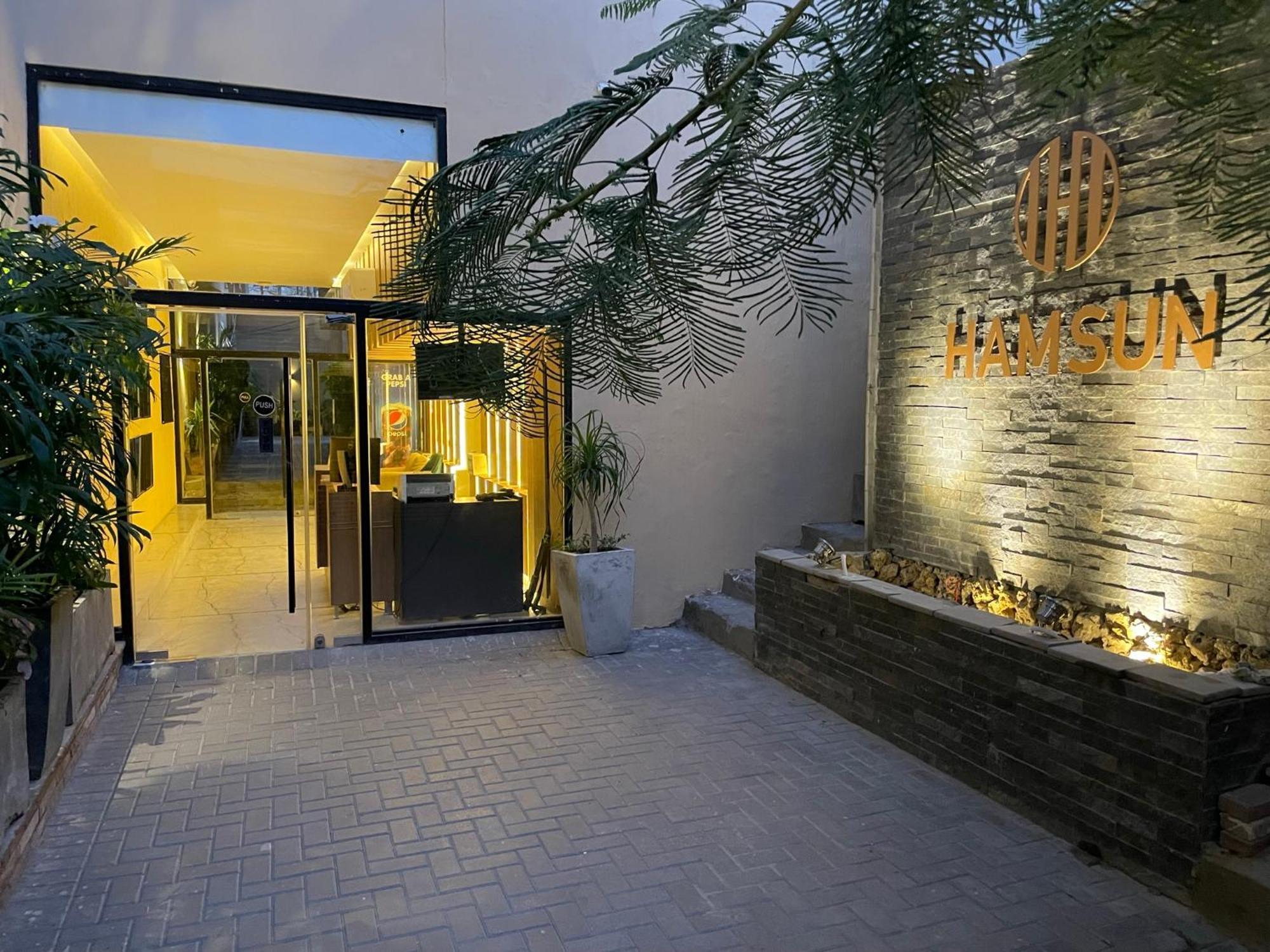Hamsun Shahrah-E-Faisal Hotel Karachi Bagian luar foto